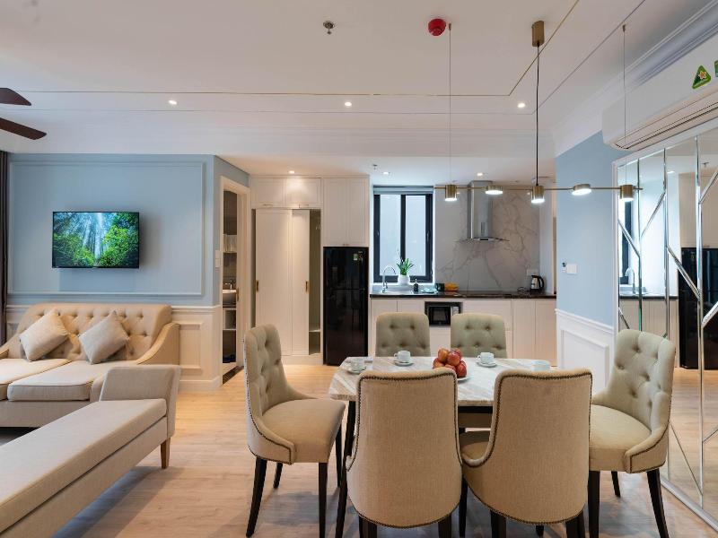 Louis Mo Apartment image
