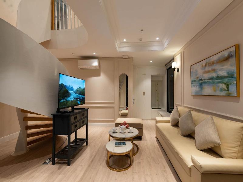 Louis Mo Apartment image