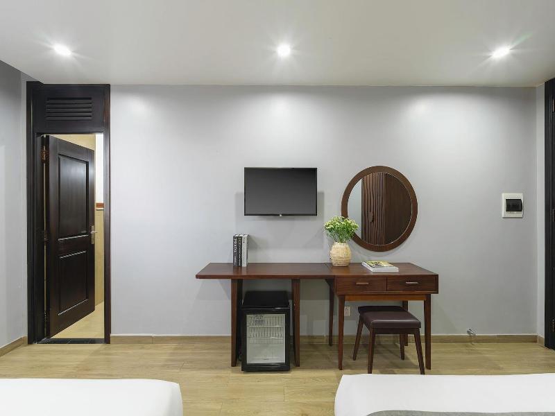 Duy Long Hotel image