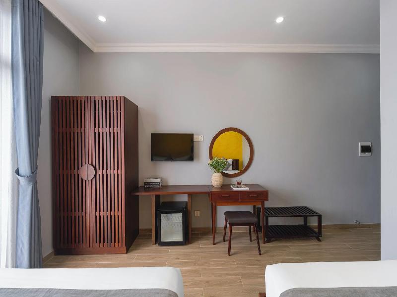 Duy Long Hotel image