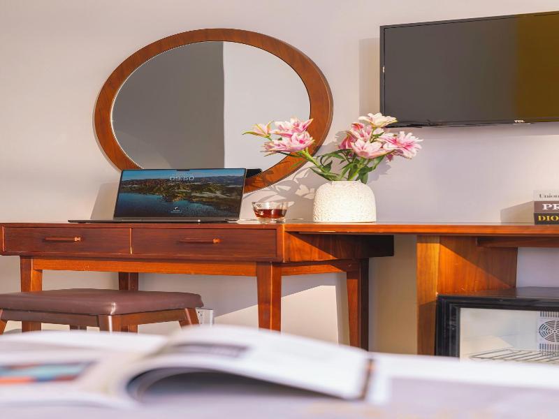Duy Long Hotel image