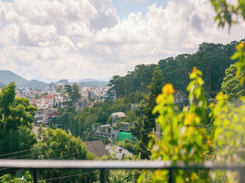 Duy Long Hotel image