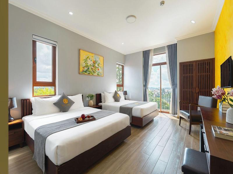 Duy Long Hotel image