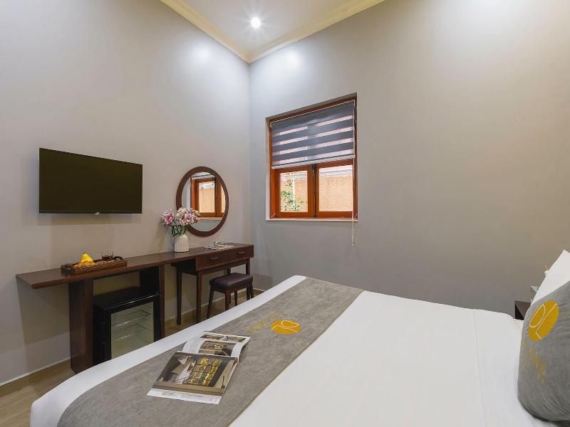 Duy Long Hotel image