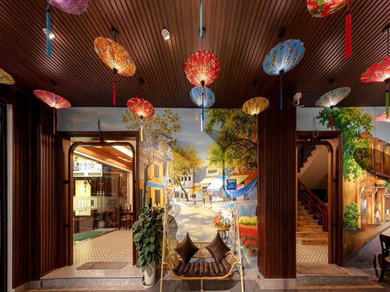 Tam Coc Center Luxury Hotel & Villa image