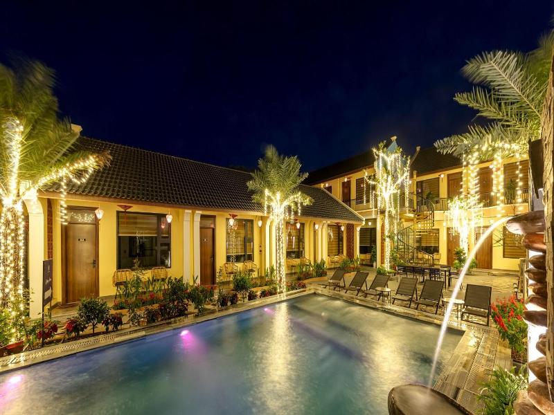 Tam Coc Center Luxury Hotel & Villa image