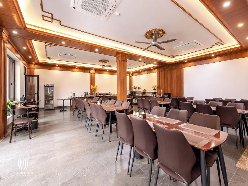Tam Coc Center Luxury Hotel & Villa image