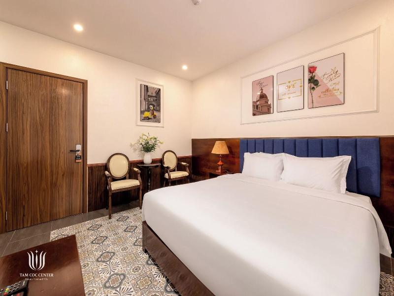 Tam Coc Center Luxury Hotel & Villa image