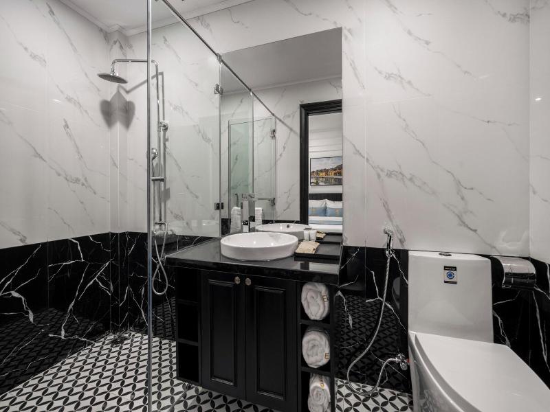 Elegant Hotel image