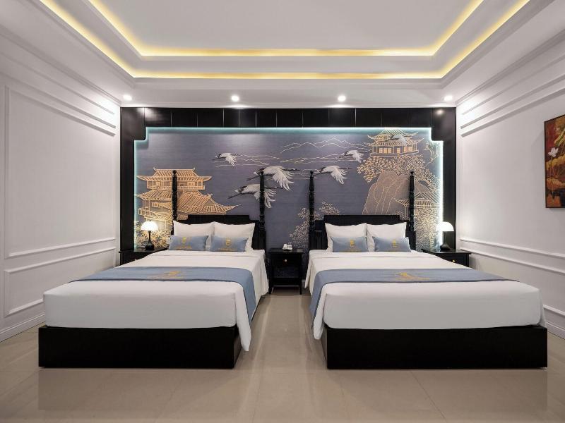 Elegant Hotel image