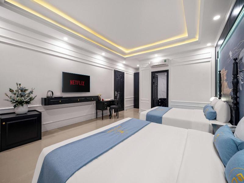 Elegant Hotel image