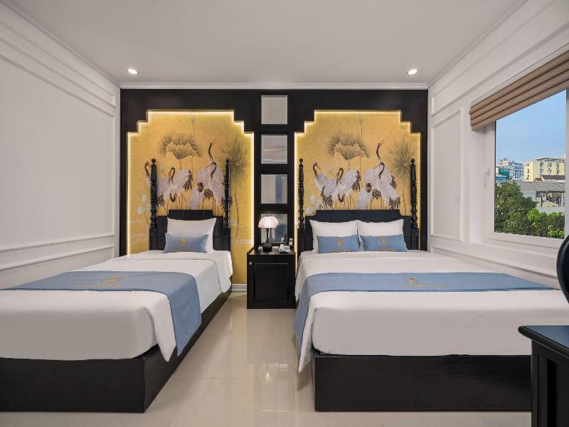Elegant Hotel image