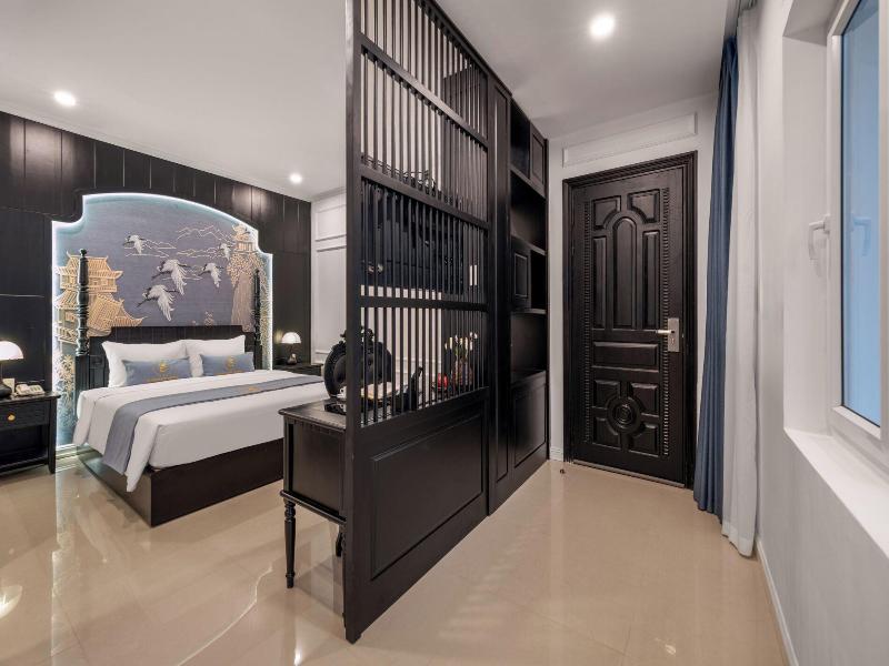 Elegant Hotel image
