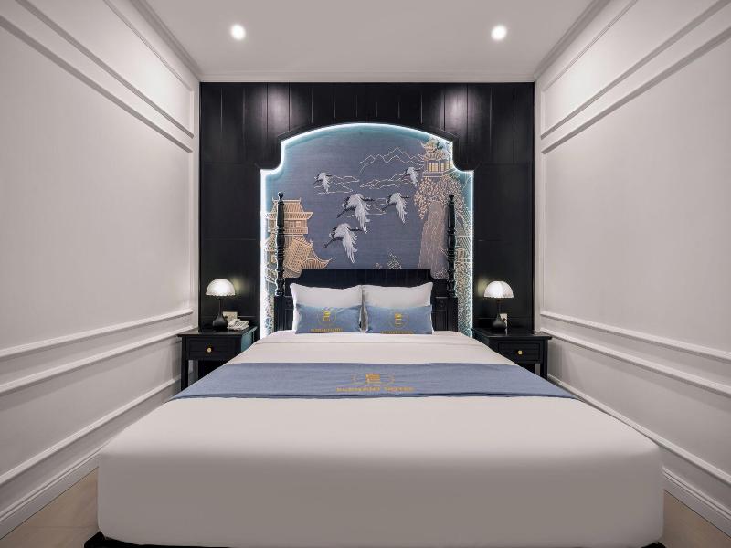 Elegant Hotel image