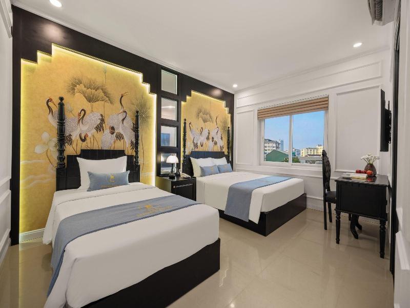 Elegant Hotel image