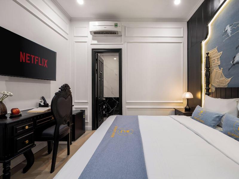 Elegant Hotel image