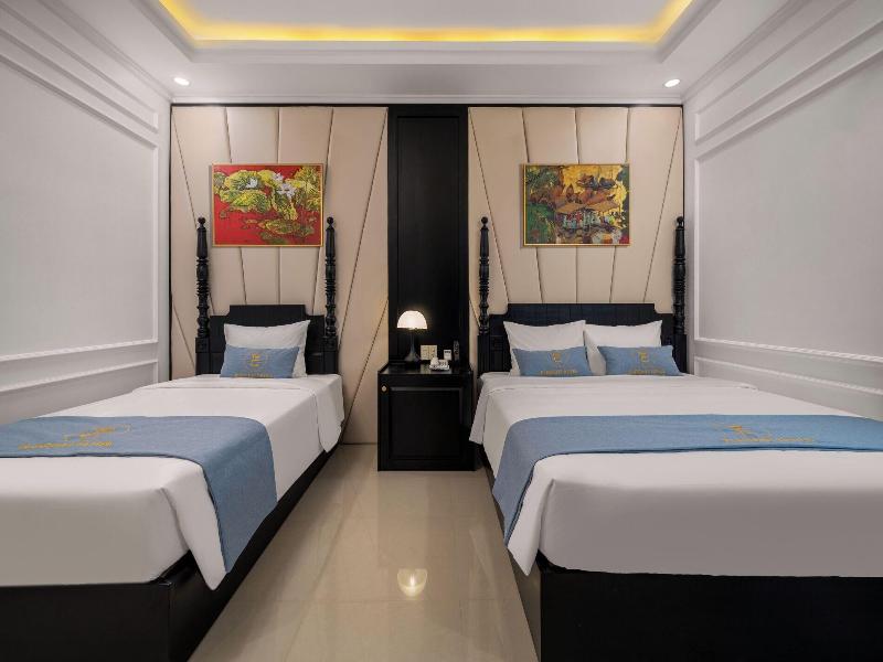 Elegant Hotel image