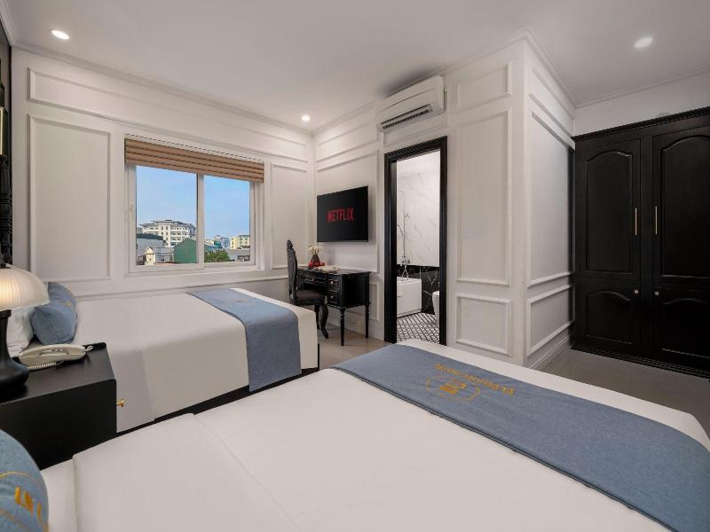 Elegant Hotel image