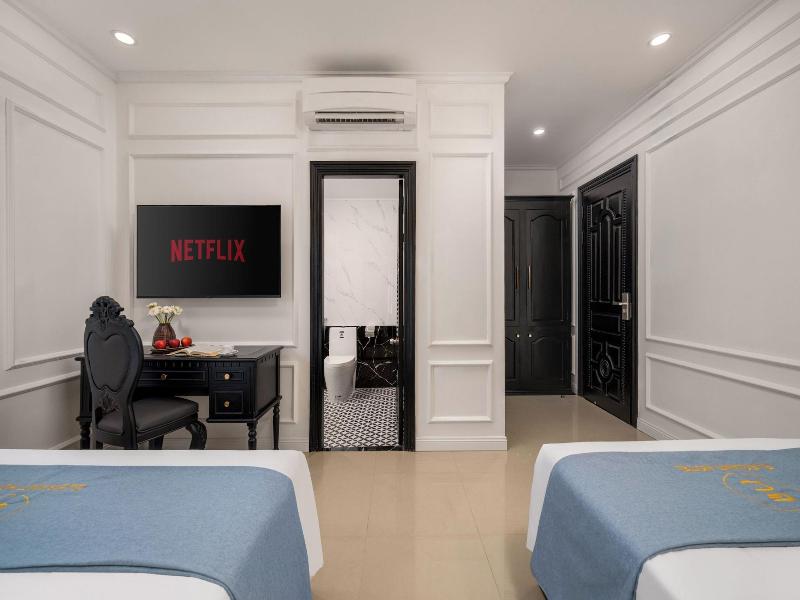 Elegant Hotel image