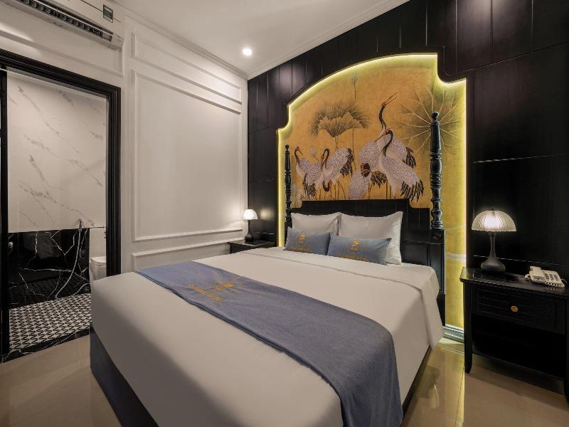 Elegant Hotel image