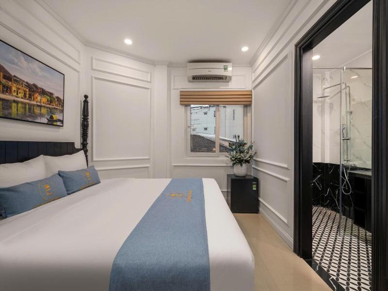 Elegant Hotel image