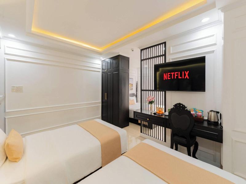 Elegant Hotel image