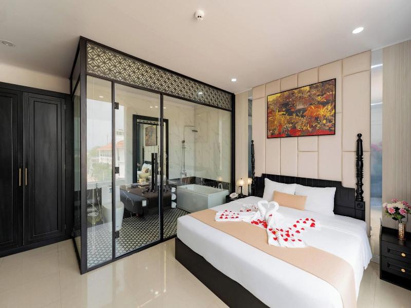 Elegant Hotel image