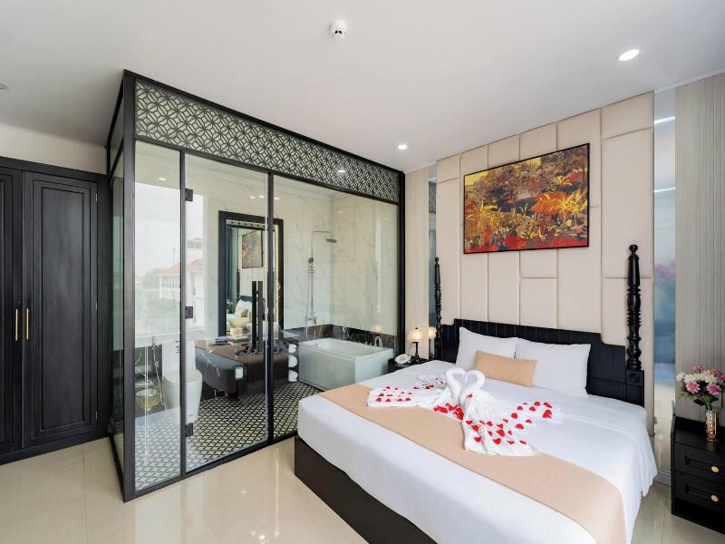 Elegant Hotel image