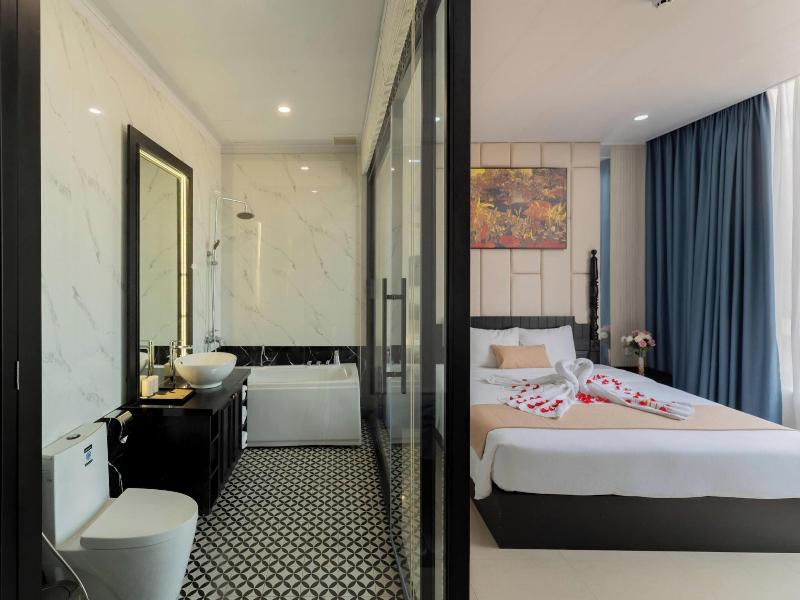 Elegant Hotel image