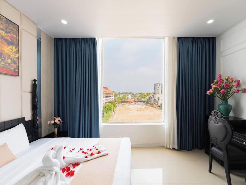 Elegant Hotel image