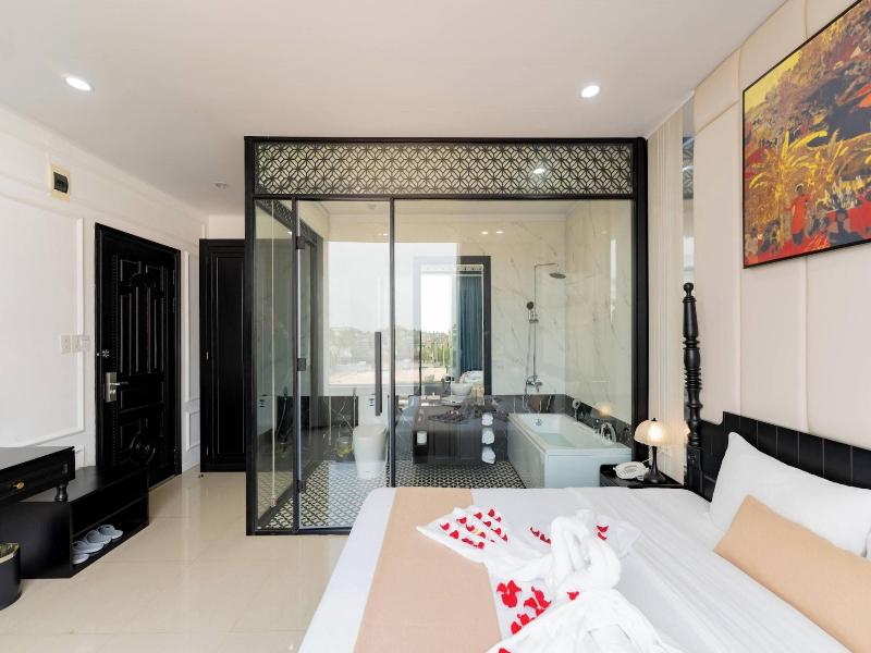 Elegant Hotel image