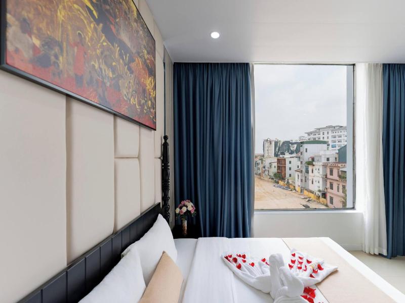 Elegant Hotel image