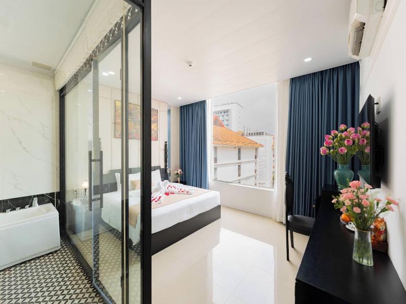 Elegant Hotel image