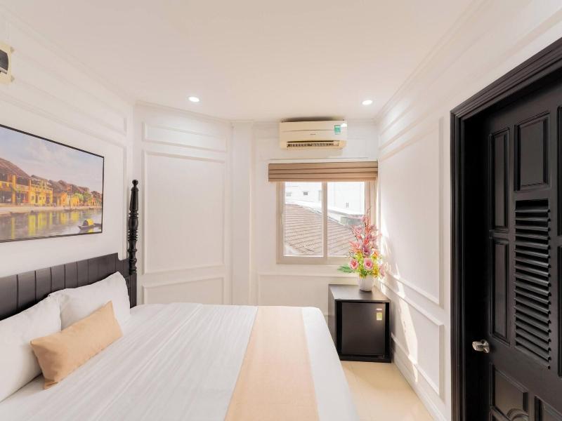 Elegant Hotel image