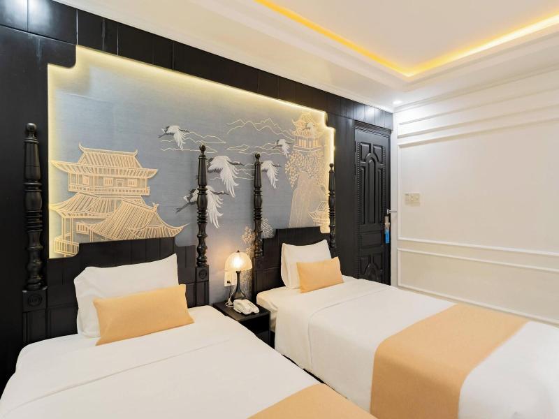Elegant Hotel image