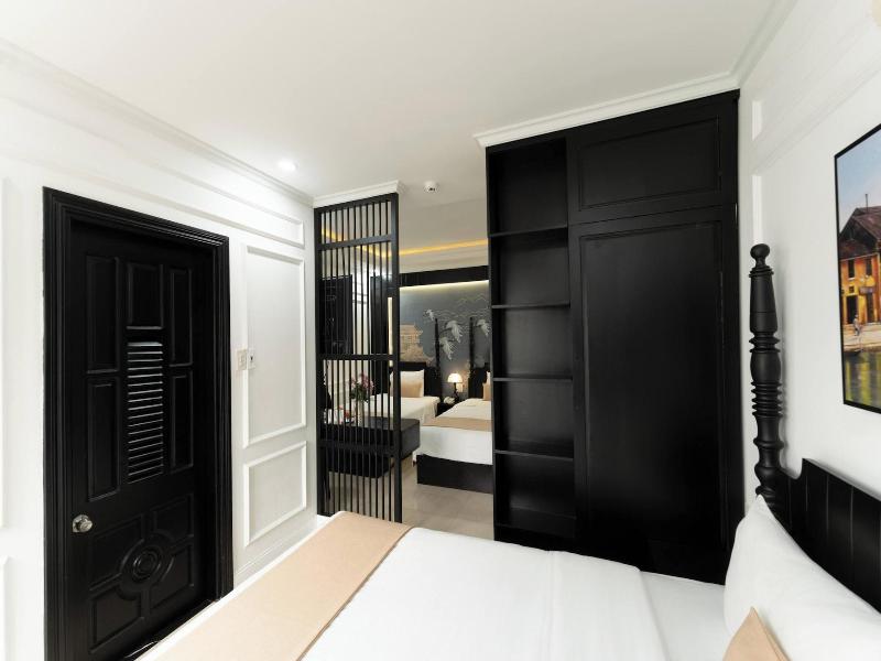 Elegant Hotel image