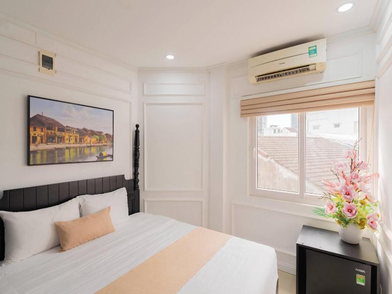 Elegant Hotel image