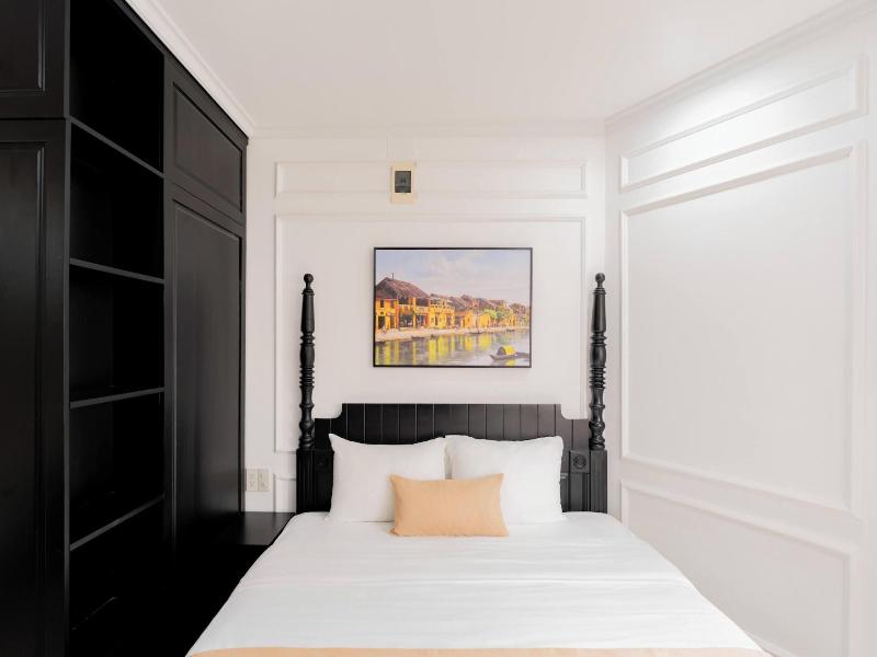 Elegant Hotel image