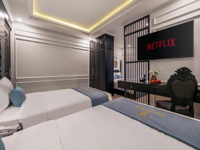Elegant Hotel image