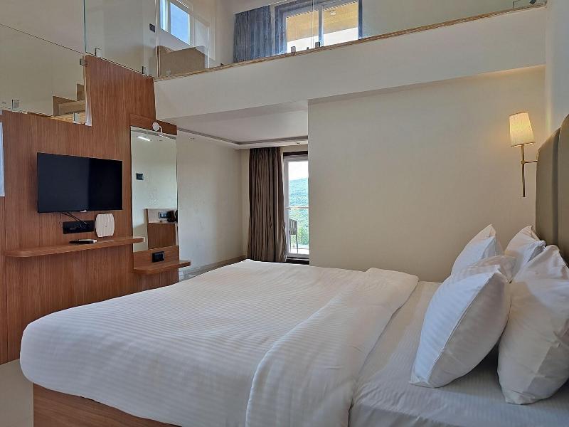 Savyasaachii Hotel, Mahabaleshwar - Pure Veg image