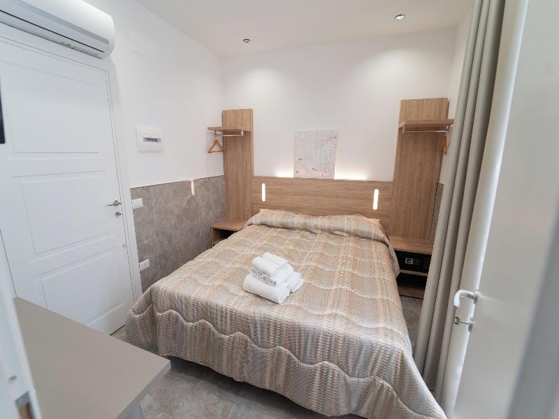 Toledo H. Napoli Centro By Clapa Group Dislocate image