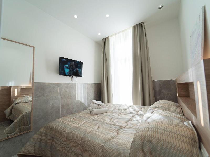 Toledo H. Napoli Centro By Clapa Group Dislocate image