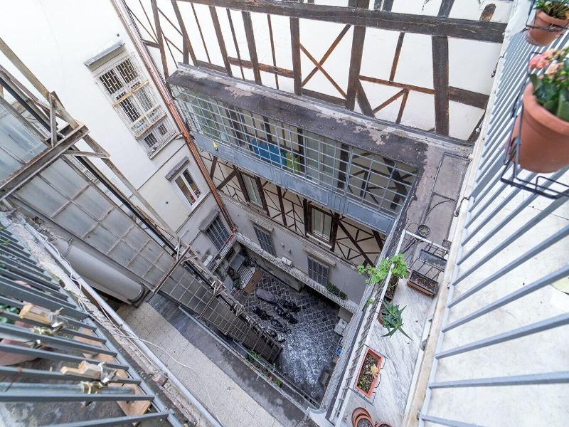 Medina H. Napoli Centro By Clapa Group Dislocate image