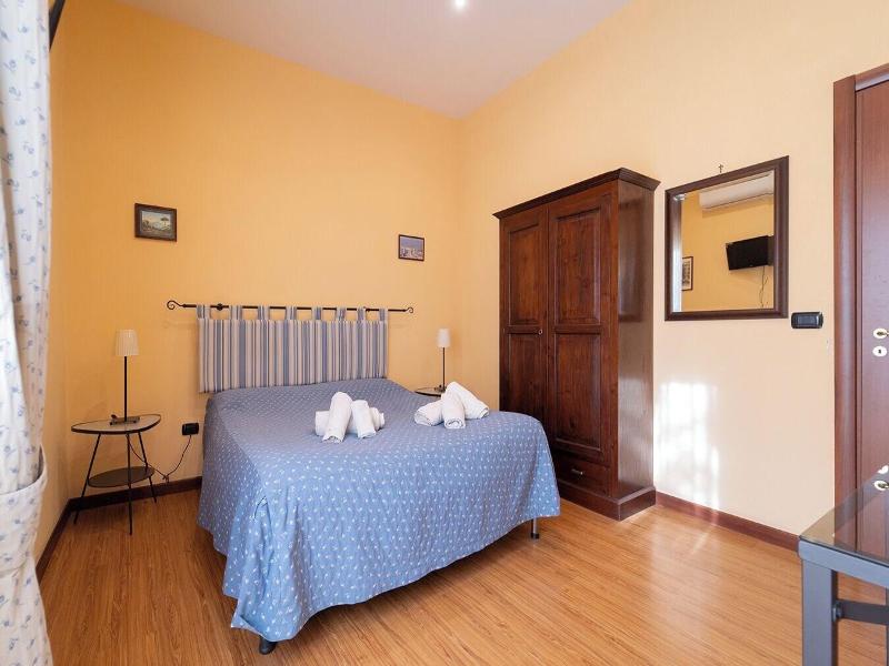 Medina H. Napoli Centro By Clapa Group Dislocate image