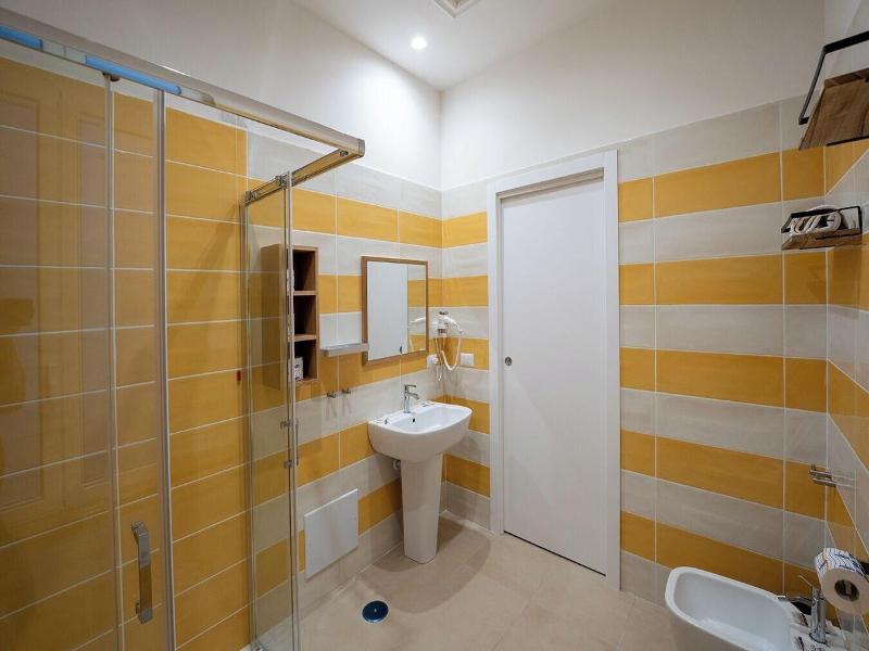 Medina H. Napoli Centro By Clapa Group Dislocate image