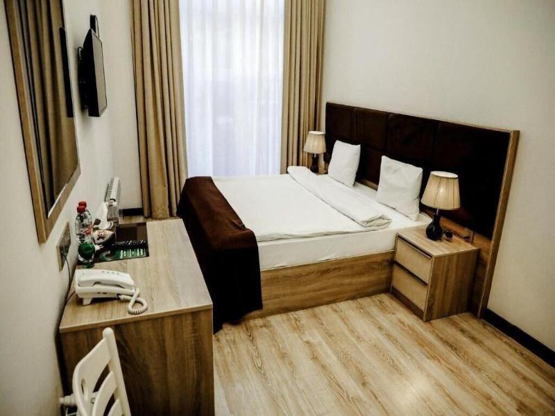 Deluxe Hotel By Zorge Street image