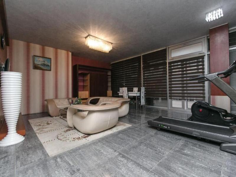Deluxe Hotel By Zorge Street image