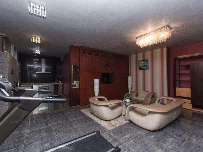 Deluxe Hotel By Zorge Street image