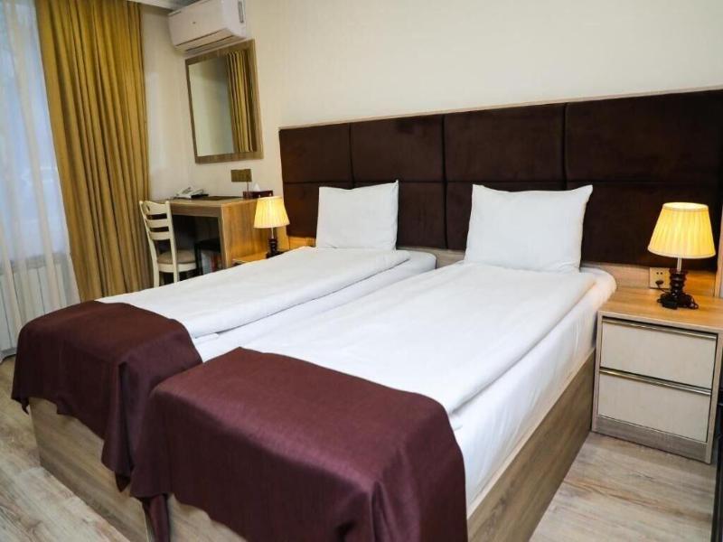 Deluxe Hotel By Zorge Street image