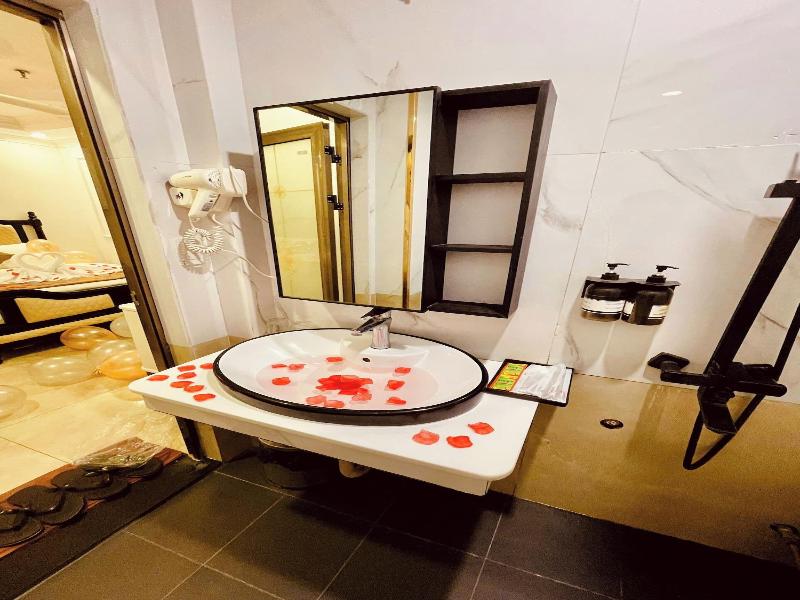 Nam Cuong X Hotel image